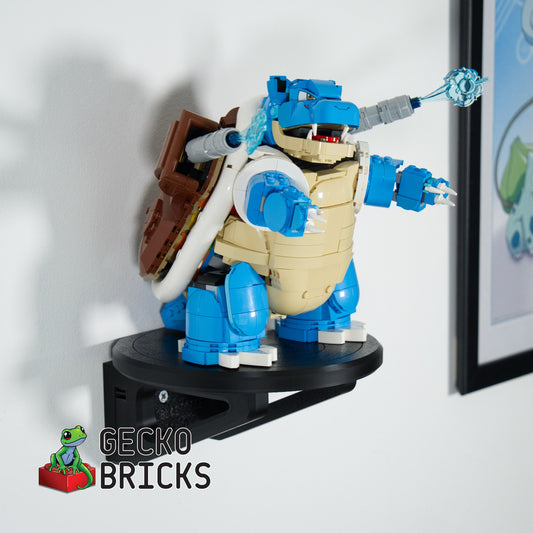 LEGO® Pokémon Blastoise 72153 zwevend aan de muur met premium wandbeugel - aanzicht 2