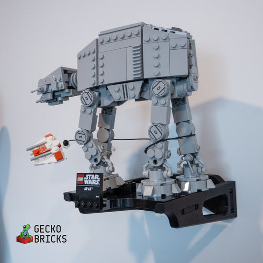 LEGO® Star Wars AT-AT (Midi-scale) 75440 zwevend aan de muur met premium wandbeugel - aanzicht 2