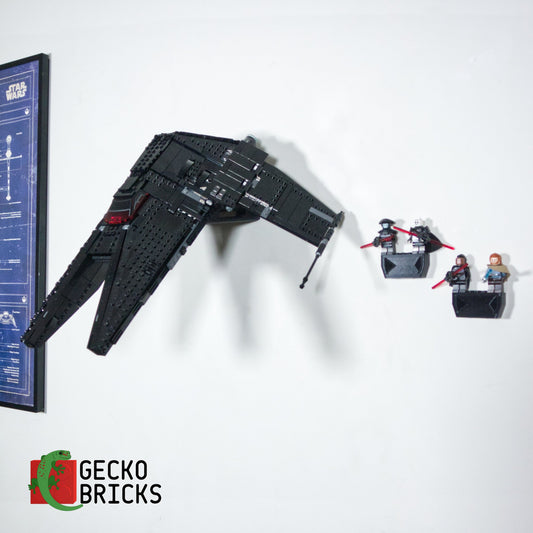 LEGO® Star Wars Inquisitor Transport Scythe 75336 zwevend aan de muur met premium wandbeugel - aanzicht 2