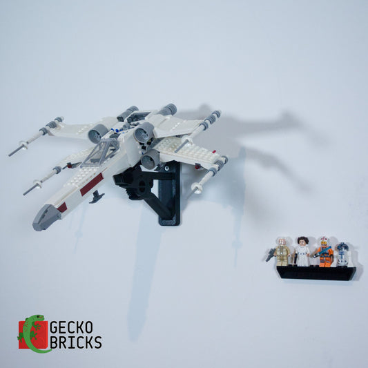 LEGO® Star Wars Luke Skywalker's X-Wing Fighter 75301 zwevend aan de muur met premium wandbeugel - aanzicht 2