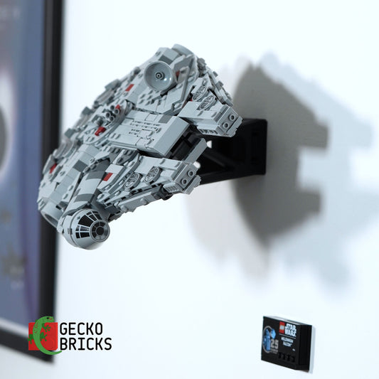 LEGO® Star Wars Millennium Falcon (Midi-scale) 75375 zwevend aan de muur met premium wandbeugel - aanzicht 2