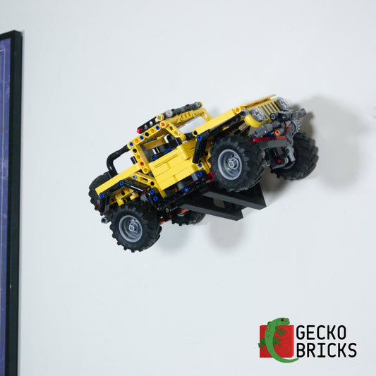 LEGO® Technic Jeep Wrangler 42122 zwevend aan de muur met premium wandbeugel - aanzicht 2