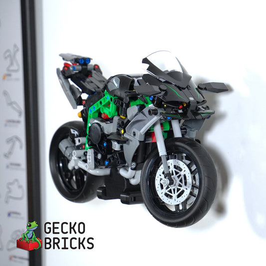 LEGO® Technic Kawasaki Ninja H2R 42170 zwevend aan de muur met premium wandbeugel - aanzicht 2