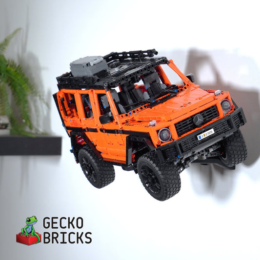 LEGO® Technic Mercedes-Benz G 500 PROFESSIONAL Line 42177 zwevend aan de muur met premium wandbeugel - aanzicht 2