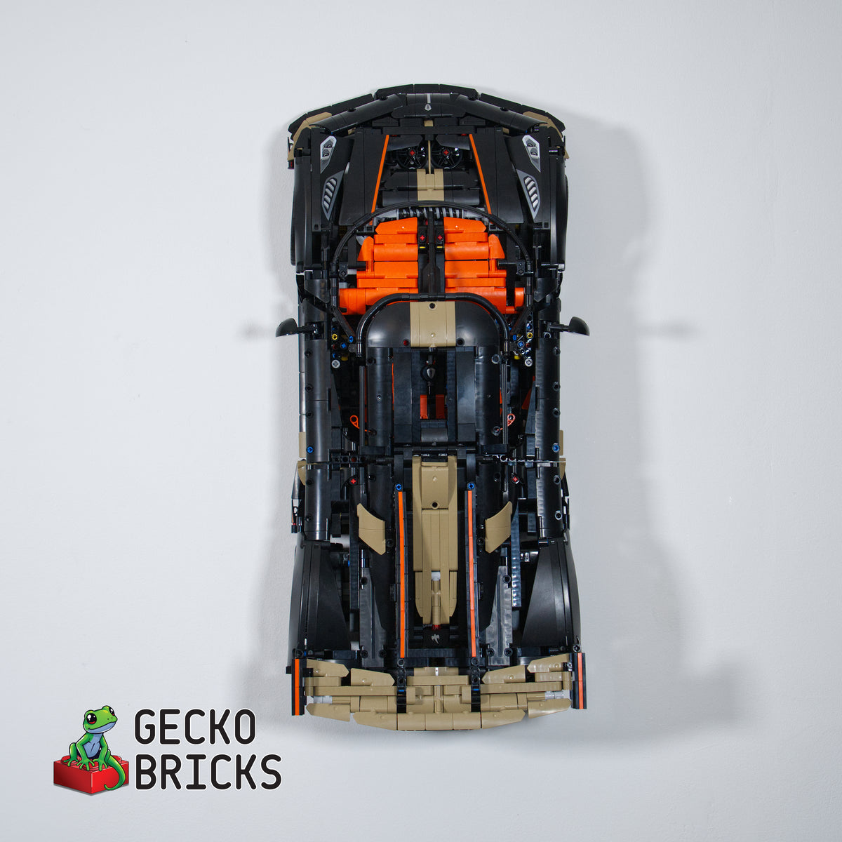 Wandbeugel – Compatibel met LEGO® Koenigsegg Sadair's Spear 42232