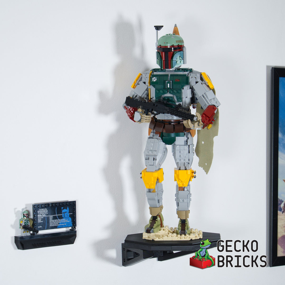 LEGO® Boba Fett 75455 zwevend aan de muur met premium wandbeugel - aanzicht 6