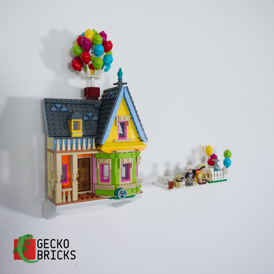 LEGO® Disney Up Huis 43217 zwevend aan de muur met premium wandbeugel - aanzicht 2