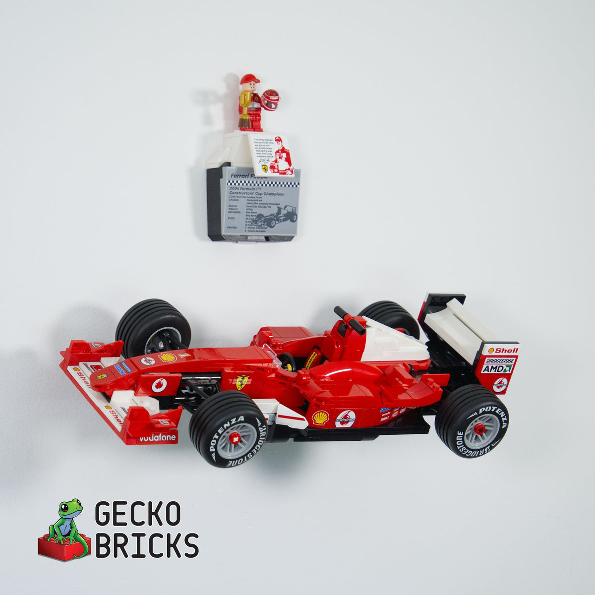 LEGO® Ferrari F1 Schumacher 11375 zwevend aan de muur met premium wandbeugel - aanzicht 2