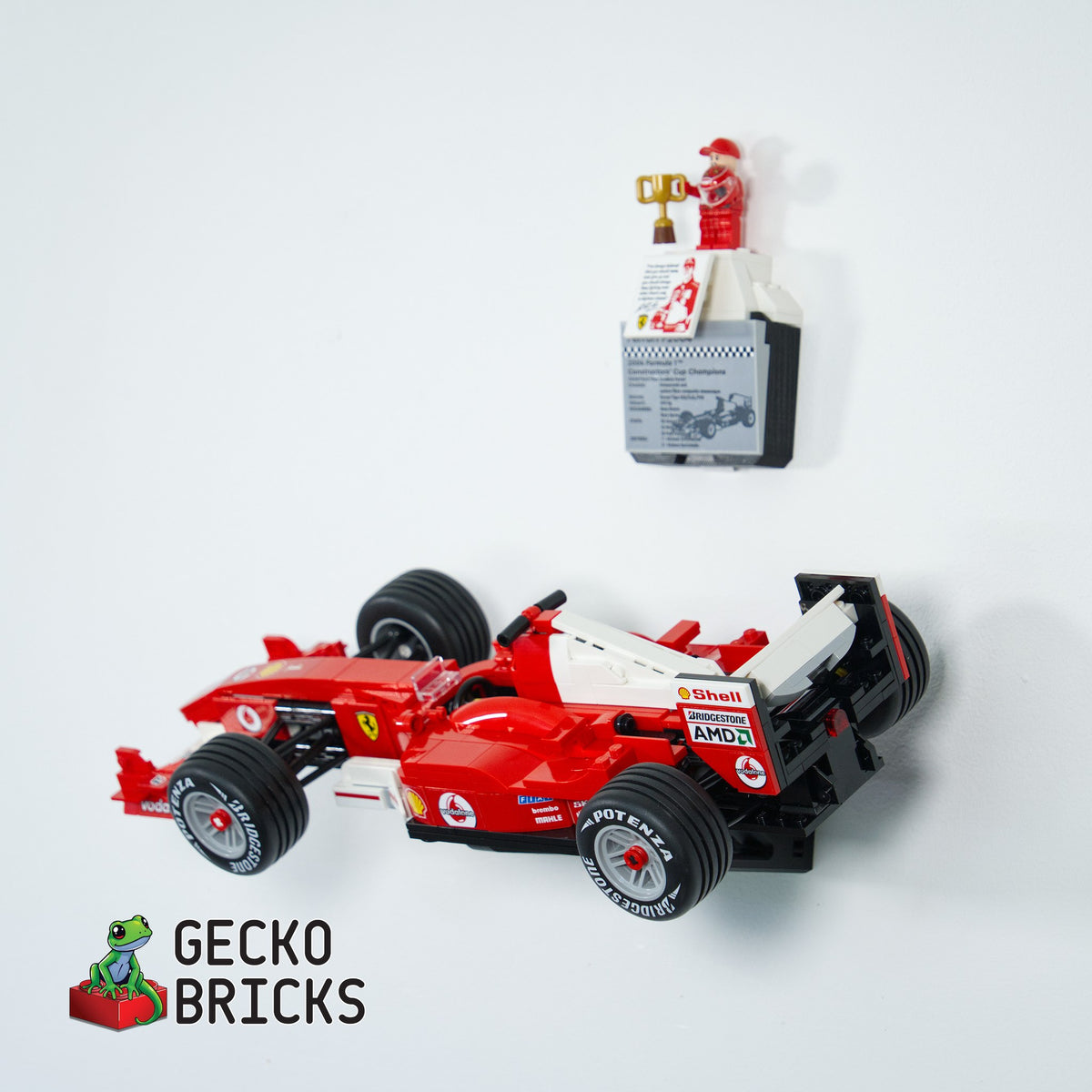 LEGO® Ferrari F1 Schumacher 11375 zwevend aan de muur met premium wandbeugel - aanzicht 4