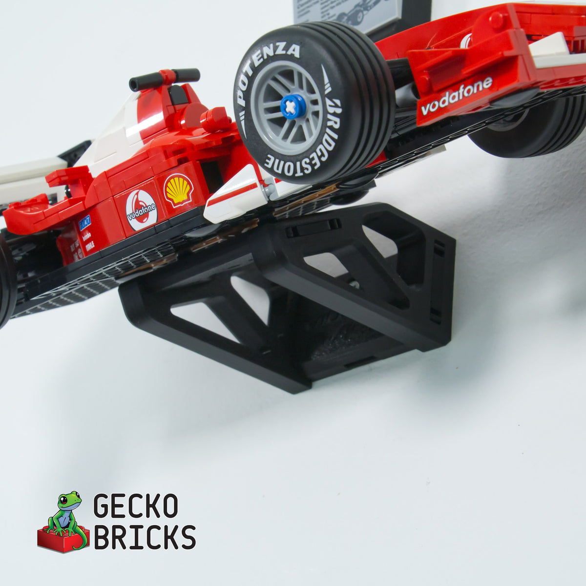 LEGO® Ferrari F1 Schumacher 11375 zwevend aan de muur met premium wandbeugel - aanzicht 6