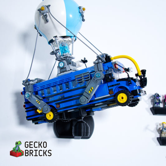 LEGO® Fortnite Battle Bus 77073 zwevend aan de muur met premium wandbeugel - aanzicht 2