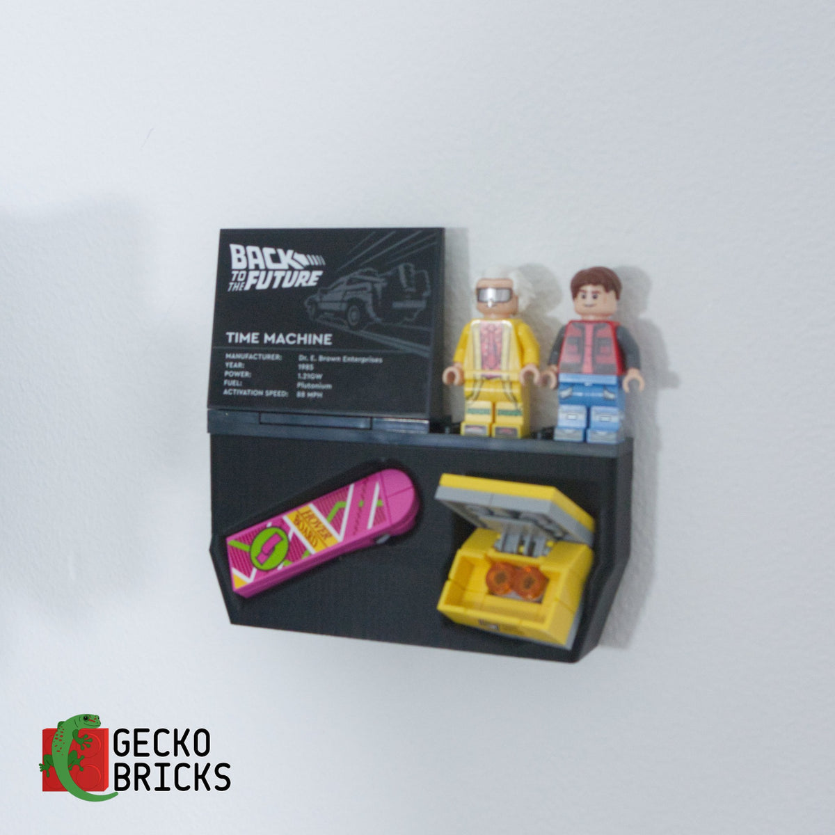 Losse 3D-geprinte premium wandbeugel voor LEGO® Icons Back to the Future Time Machine 10300