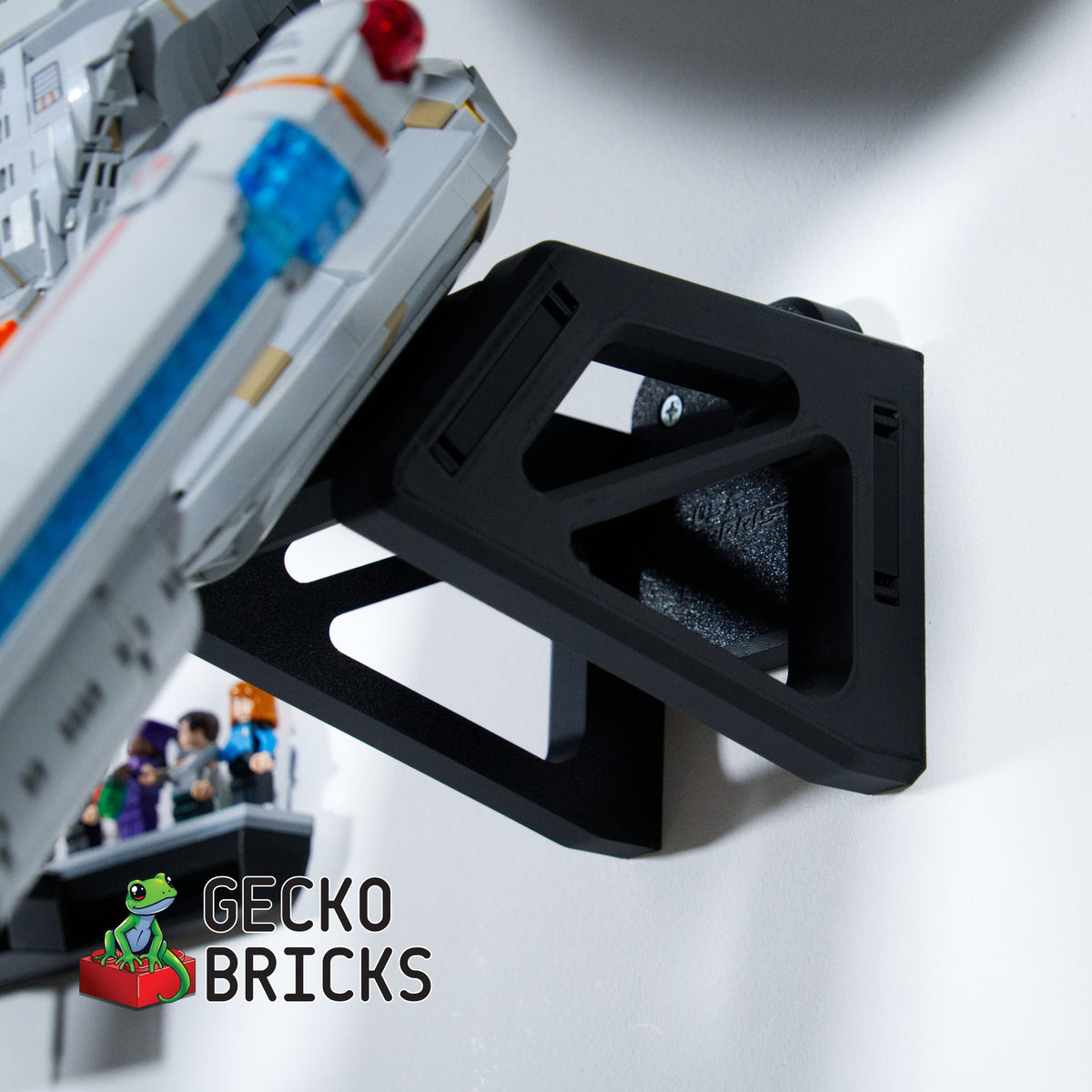 LEGO® Icons Star Trek U.S.S. Enterprise NCC-1701 (V2) 10356 zwevend aan de muur met premium wandbeugel - aanzicht 6