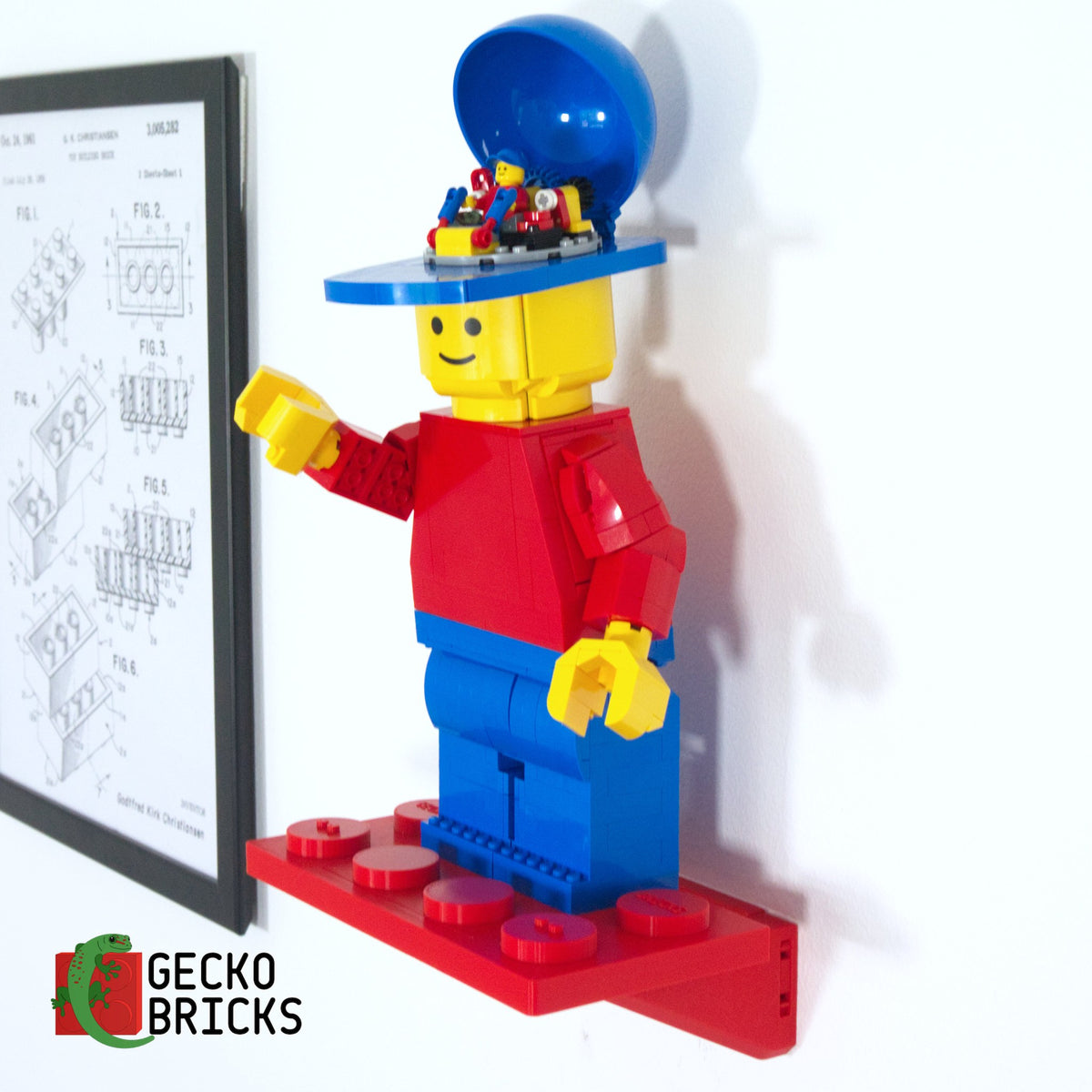 LEGO® Icons Vergrote Minifiguur 40649 zwevend aan de muur met premium wandbeugel - aanzicht 4