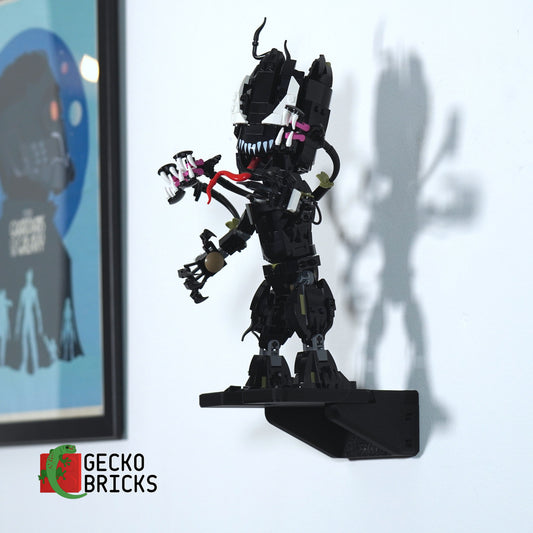 LEGO® Marvel Venom Groot 76249 aan de muur met premium wandbeugel - vooraanzicht