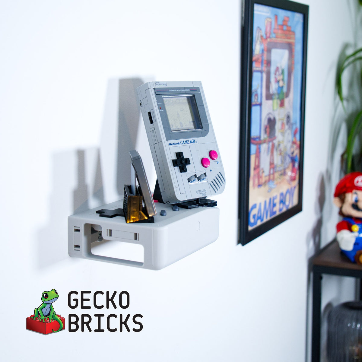 LEGO® Nintendo Game Boy 72046 zwevend aan de muur met premium wandbeugel - aanzicht 5