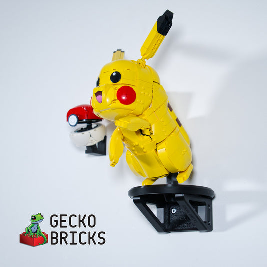 LEGO® Pokémon Pikachu en Pokéball 72152 zwevend aan de muur met premium wandbeugel - aanzicht 2