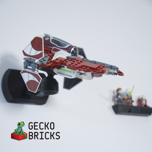 LEGO® Star Wars Ahsoka Tano's Jedi Interceptor 75401 aan de muur met premium wandbeugel - vooraanzicht