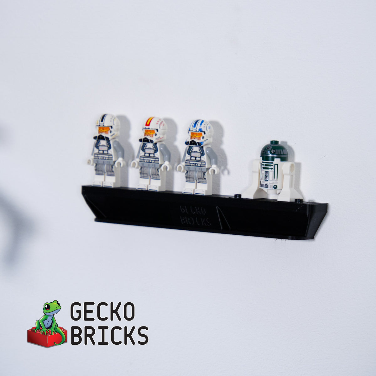 LEGO® Star Wars ARC-170 Starfighter 75402 zwevend aan de muur met premium wandbeugel - aanzicht 6