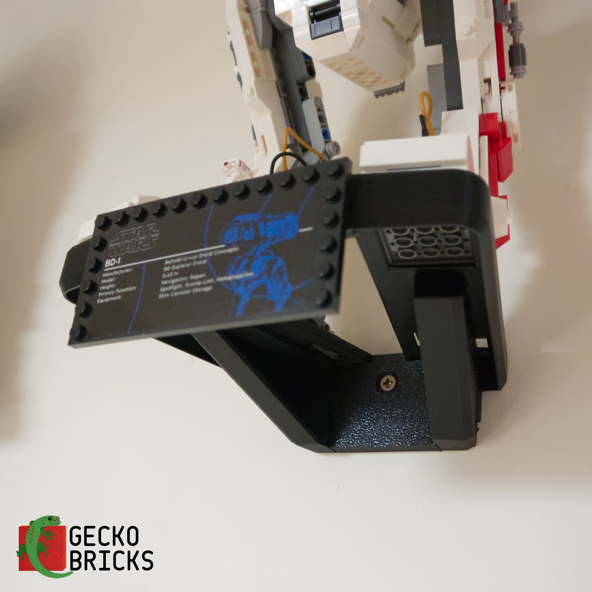 LEGO® Star Wars BD-1 75335 zwevend aan de muur met premium wandbeugel - aanzicht 4
