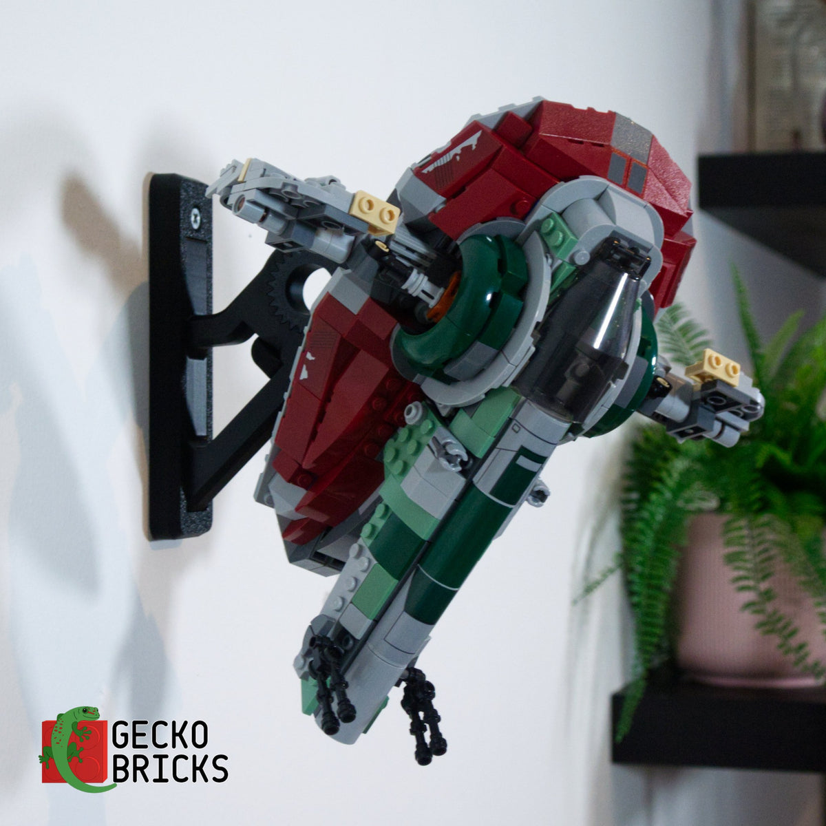 LEGO® Star Wars Boba Fett's Starship 75312 zwevend aan de muur met premium wandbeugel - aanzicht 4