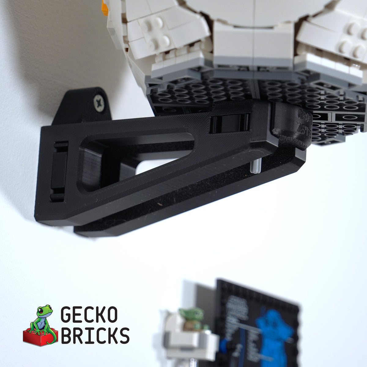 LEGO® Star Wars Grogu met zweefwieg 75403 zwevend aan de muur met premium wandbeugel - aanzicht 6