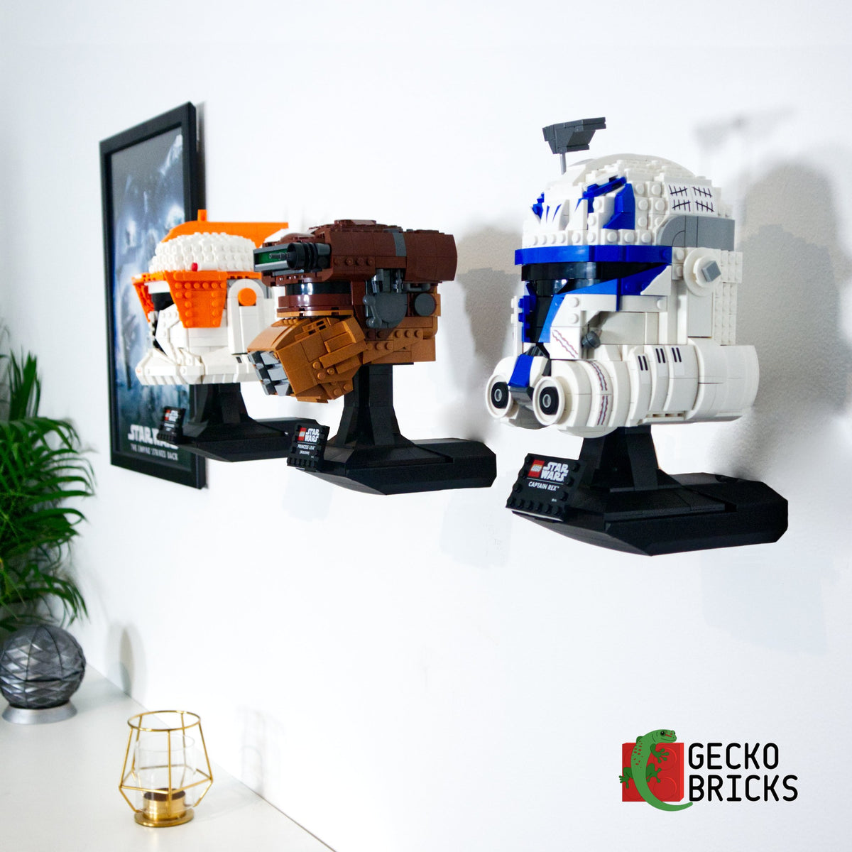 LEGO® Star Wars Helmet Series Displaystandaard floating on the wall with premium wall mount - view 4