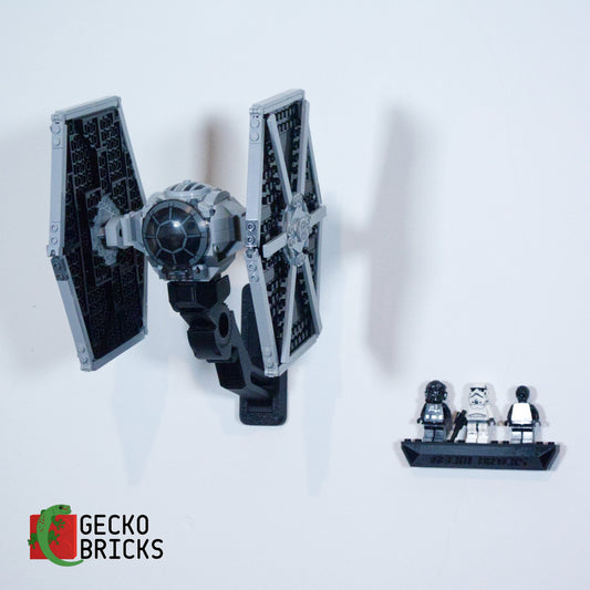 LEGO® Star Wars Imperial TIE Fighter 75300 aan de muur met premium wandbeugel - vooraanzicht