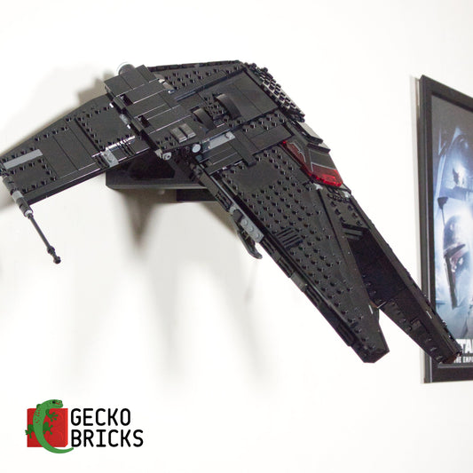 LEGO® Star Wars Inquisitor Transport Scythe 75336 aan de muur met premium wandbeugel - vooraanzicht