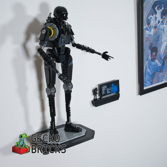 LEGO® Star Wars K-2SO Security Droid 75434 zwevend aan de muur met premium wandbeugel - aanzicht 2
