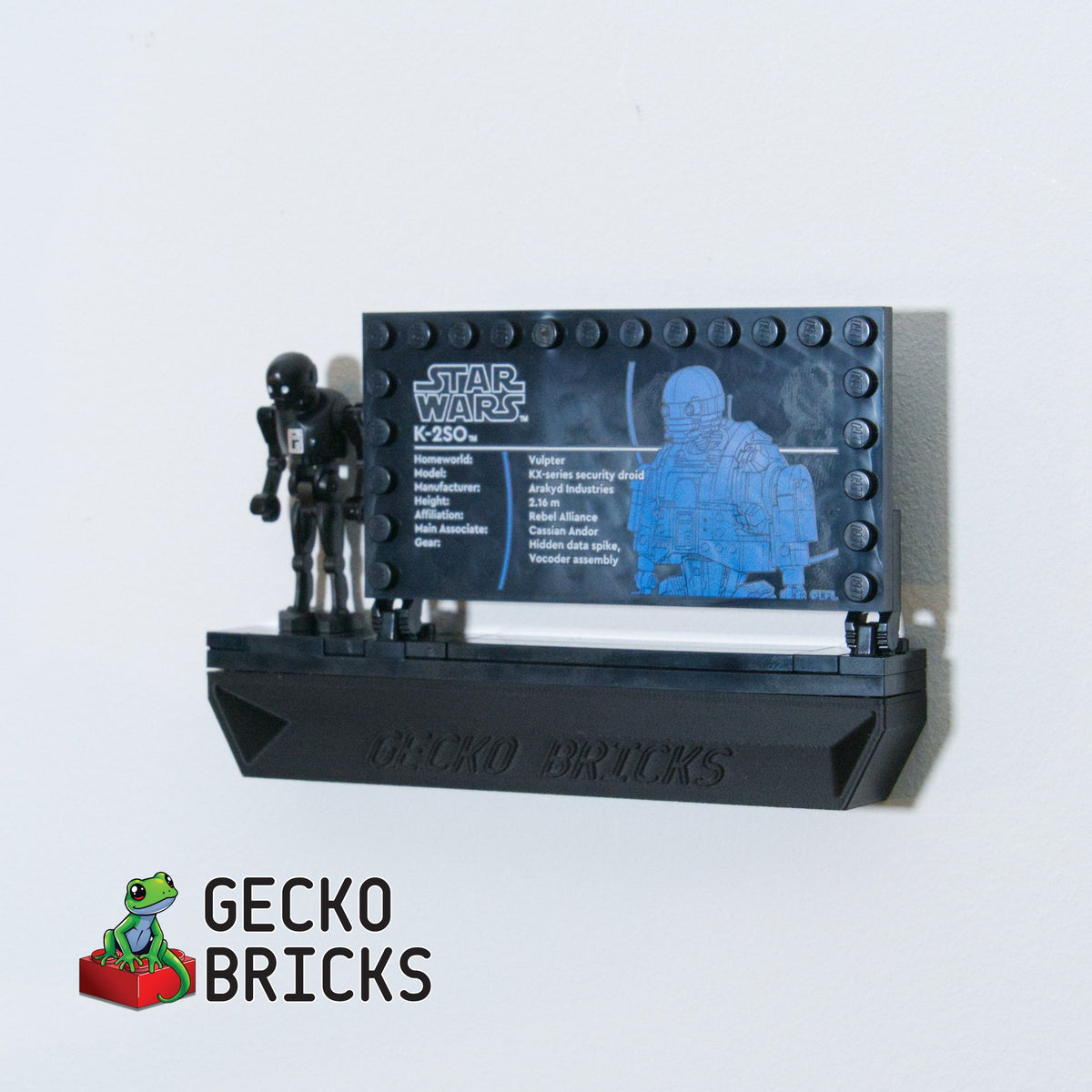 LEGO® Star Wars K-2SO Security Droid 75434 zwevend aan de muur met premium wandbeugel - aanzicht 6