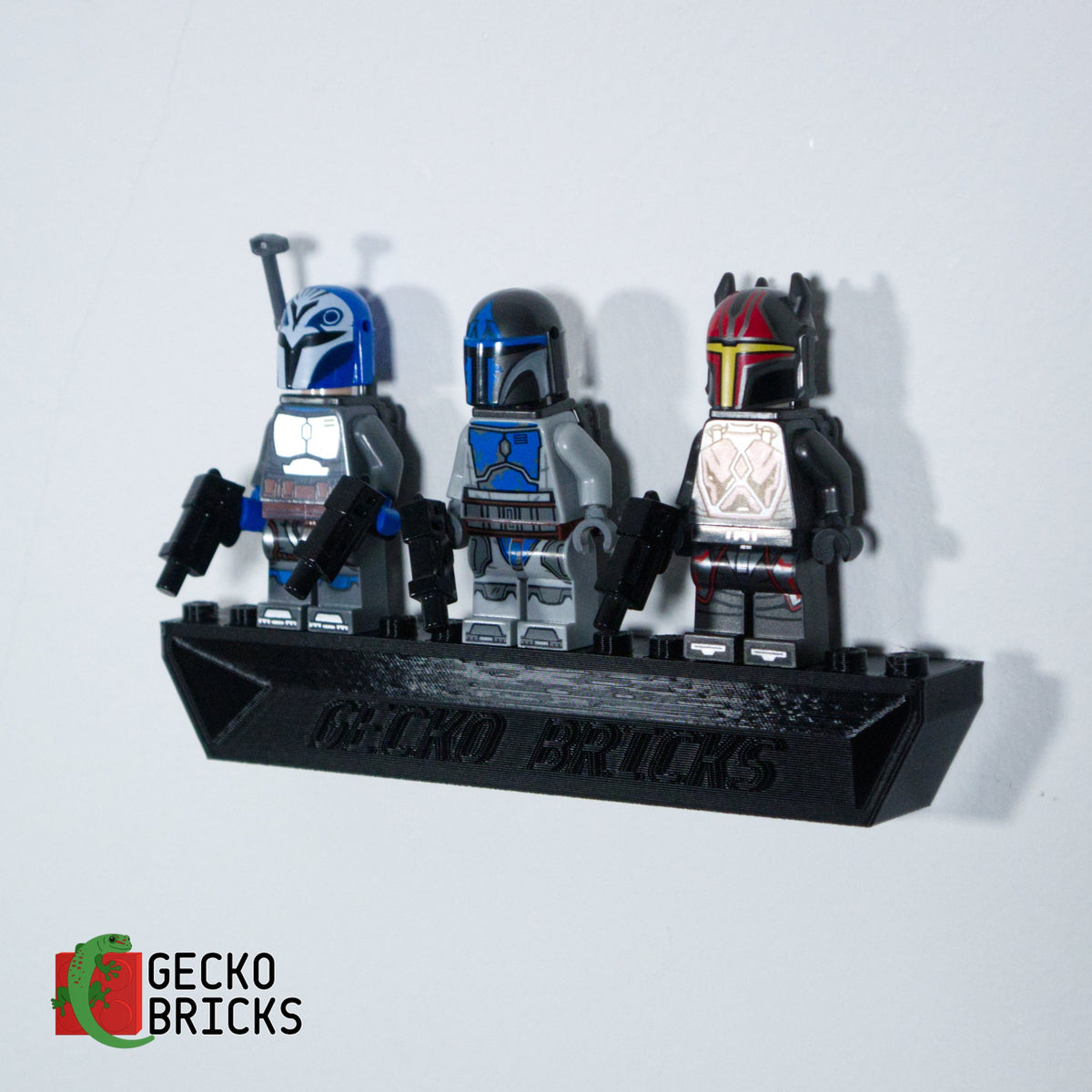 LEGO® Star Wars Mandalorian Starfighter 75316 zwevend aan de muur met premium wandbeugel - aanzicht 7