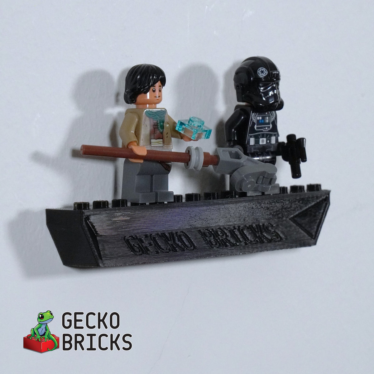 LEGO® Star Wars TIE Fighter & X-Wing Mash-up 75393 zwevend aan de muur met premium wandbeugel - aanzicht 5