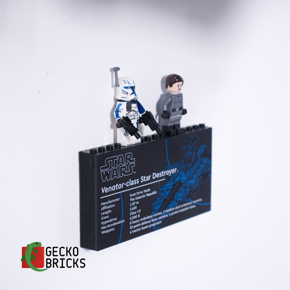 LEGO® Star Wars UCS Venator-Class Republic Attack Cruiser 75367 floating on the wall with premium wall mount - view 6