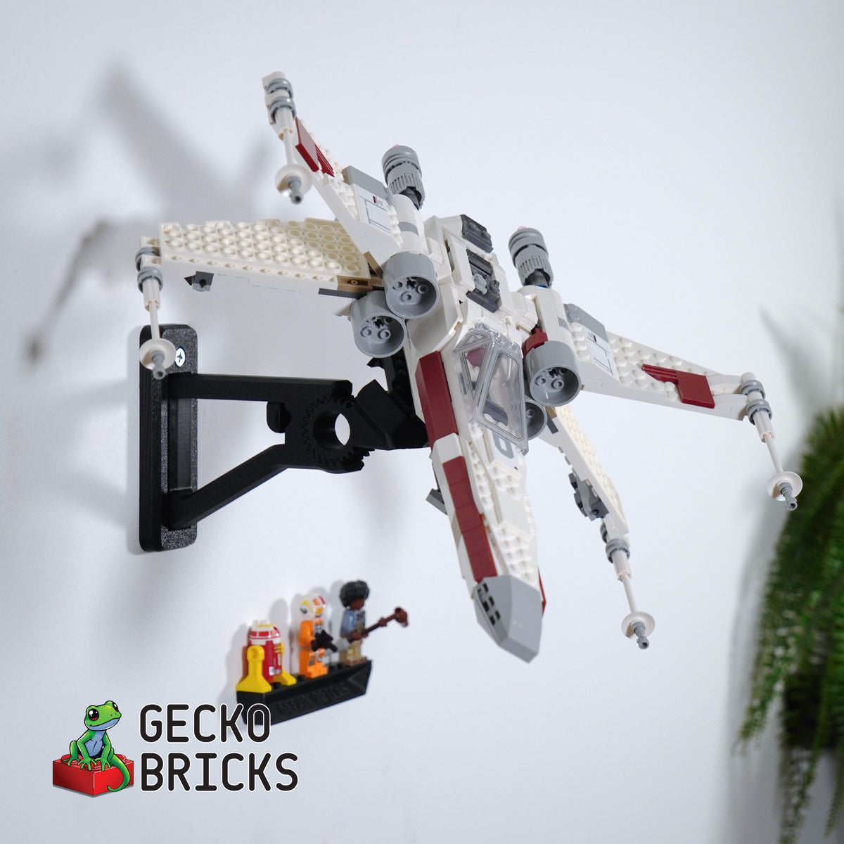 LEGO® Star Wars X-Wing & TIE Fighter Mash-up 75393 zwevend aan de muur met premium wandbeugel - aanzicht 3