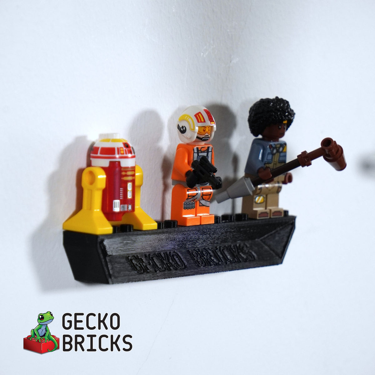 LEGO® Star Wars X-Wing & TIE Fighter Mash-up 75393 zwevend aan de muur met premium wandbeugel - aanzicht 6