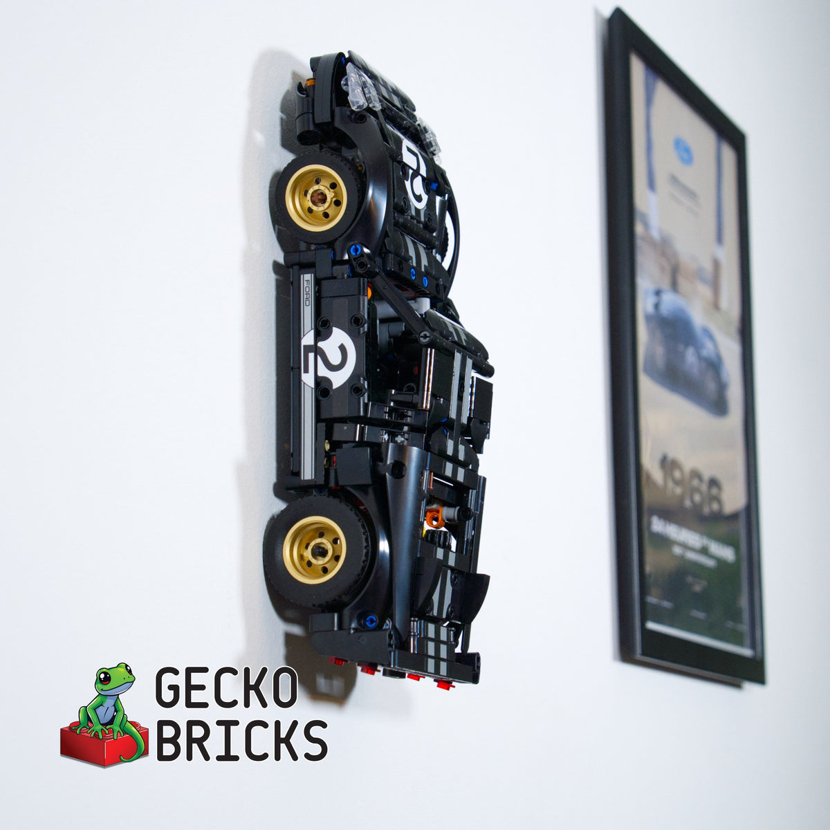 LEGO® Technic Ford GT40 1966 42223 vlak aan de muur met wandbeugel - 1