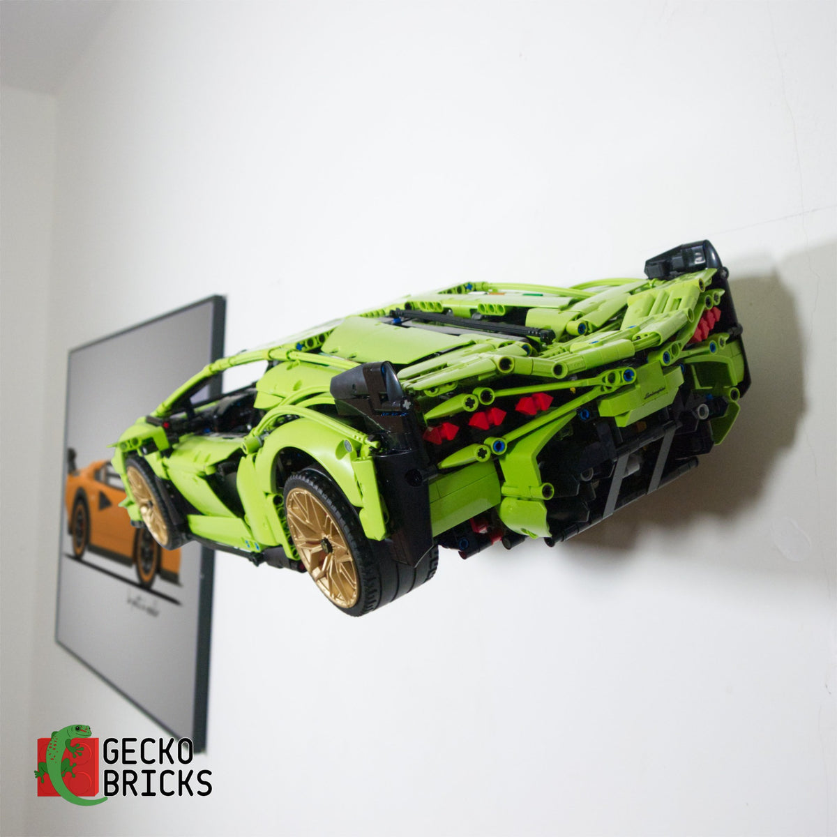 LEGO® Technic Lamborghini Sián FKP 37 42115 zwevend aan de muur met premium wandbeugel - aanzicht 3
