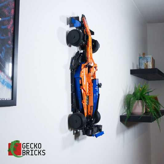 LEGO® Technic McLaren Formula 1 Racewagen 42141 vlak aan de muur met wandbeugel - 1