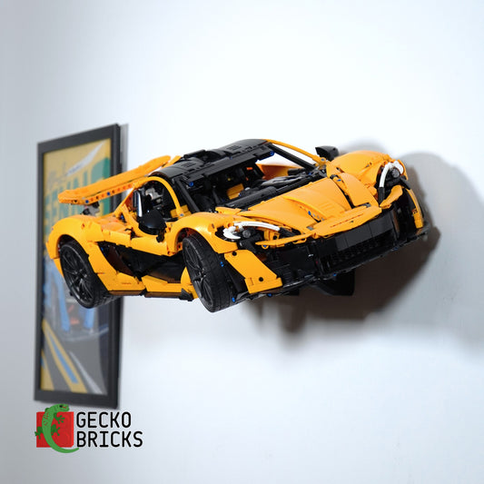 LEGO® Technic McLaren P1 42172 aan de muur met premium wandbeugel - vooraanzicht