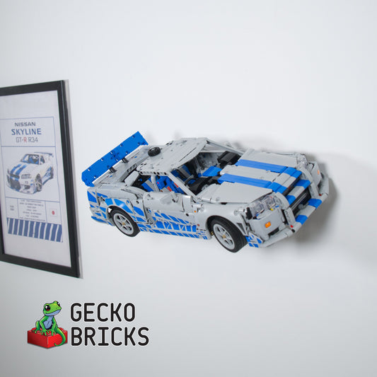 LEGO® Technic Nissan Skyline GT-R (R34) 42210 zwevend aan de muur met premium wandbeugel - aanzicht 2