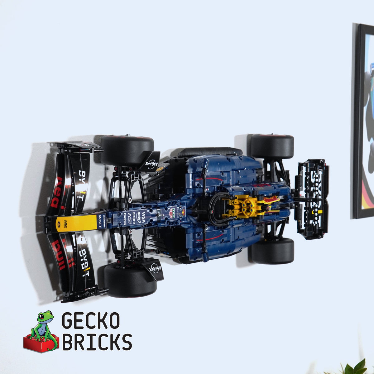 LEGO® Technic Oracle Red Bull Racing RB20 F1 42206 vlak aan de muur met wandbeugel - 3