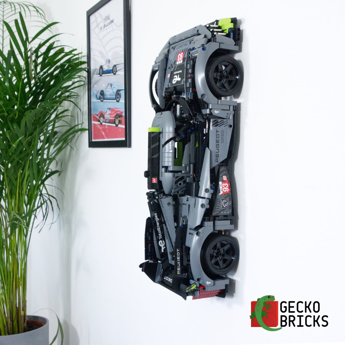 LEGO® Technic PEUGEOT 9X8 24H Le Mans Hybrid Hypercar 42156 vlak aan de muur met wandbeugel - 1